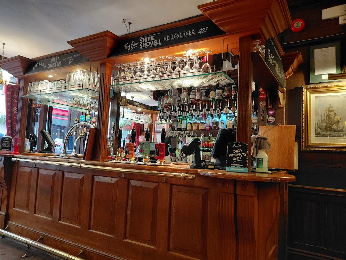 The Ship & Shovell — photo 2