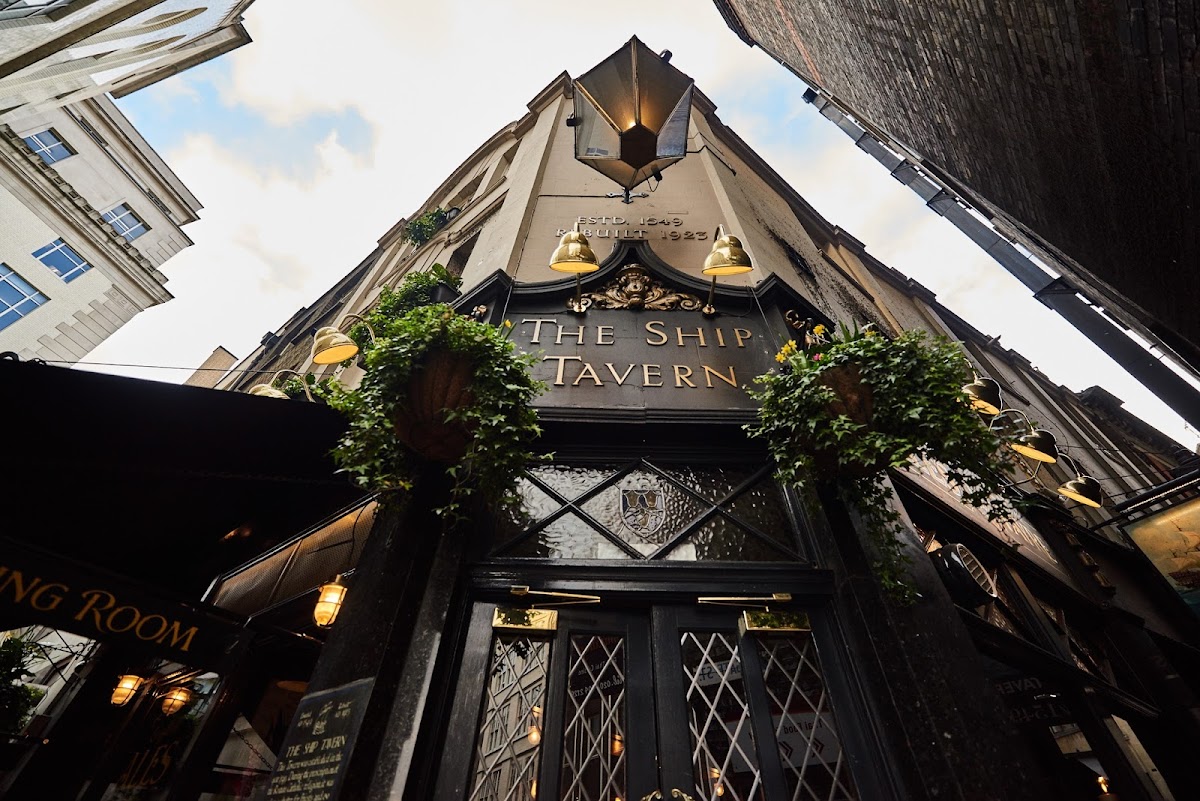 The Ship Tavern — photo 3