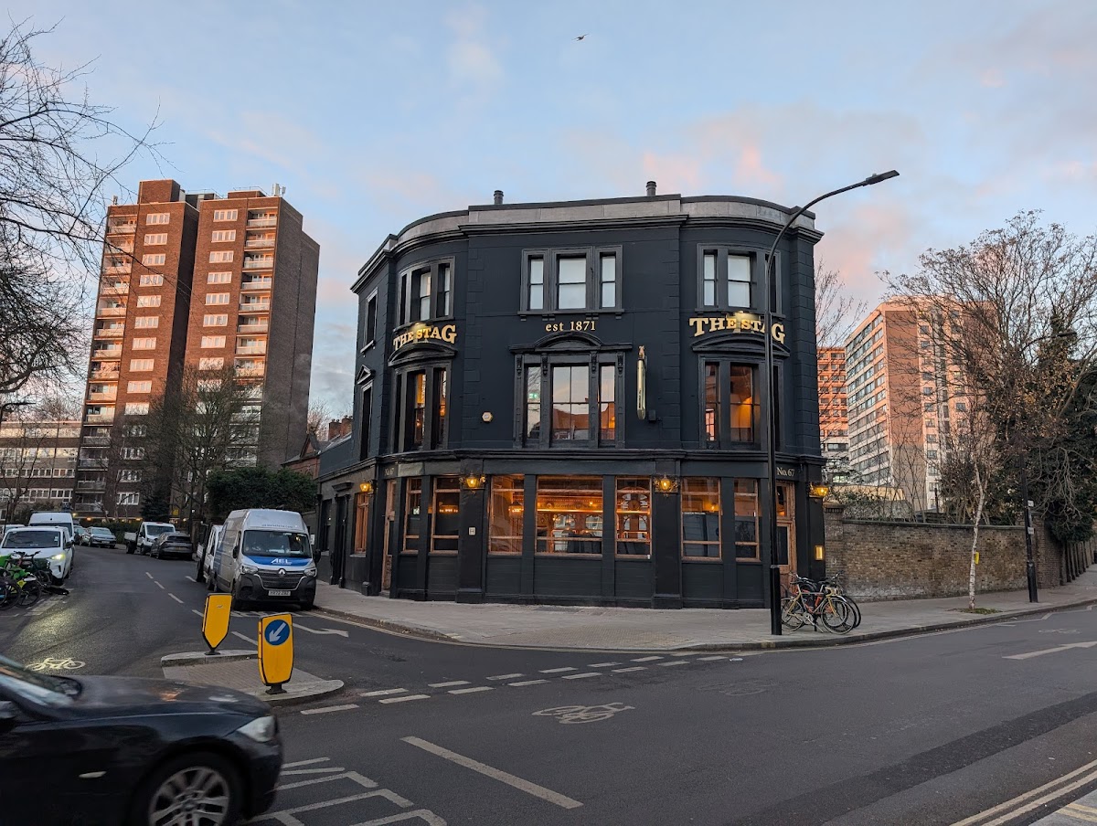 The Stag | Pub in Belsize Park, Hampstead London — photo 3