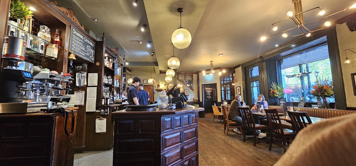 The Swan, Hyde Park — photo 2