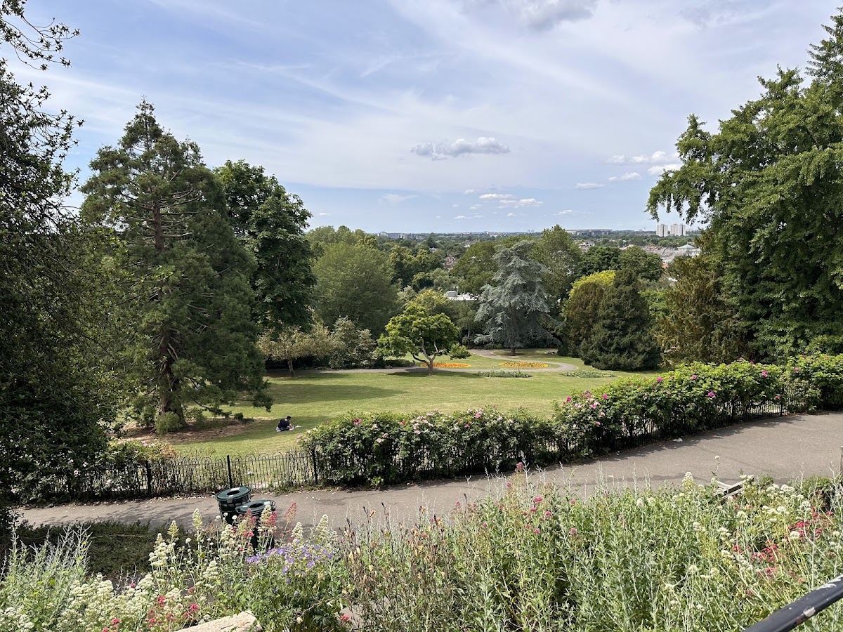 The Pembroke Lodge Tea Rooms — photo 2