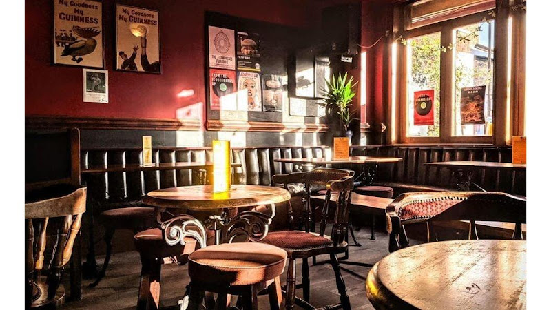 The Three Compasses, Dalston restaurant