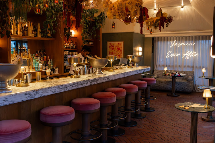 Yasmin restaurant