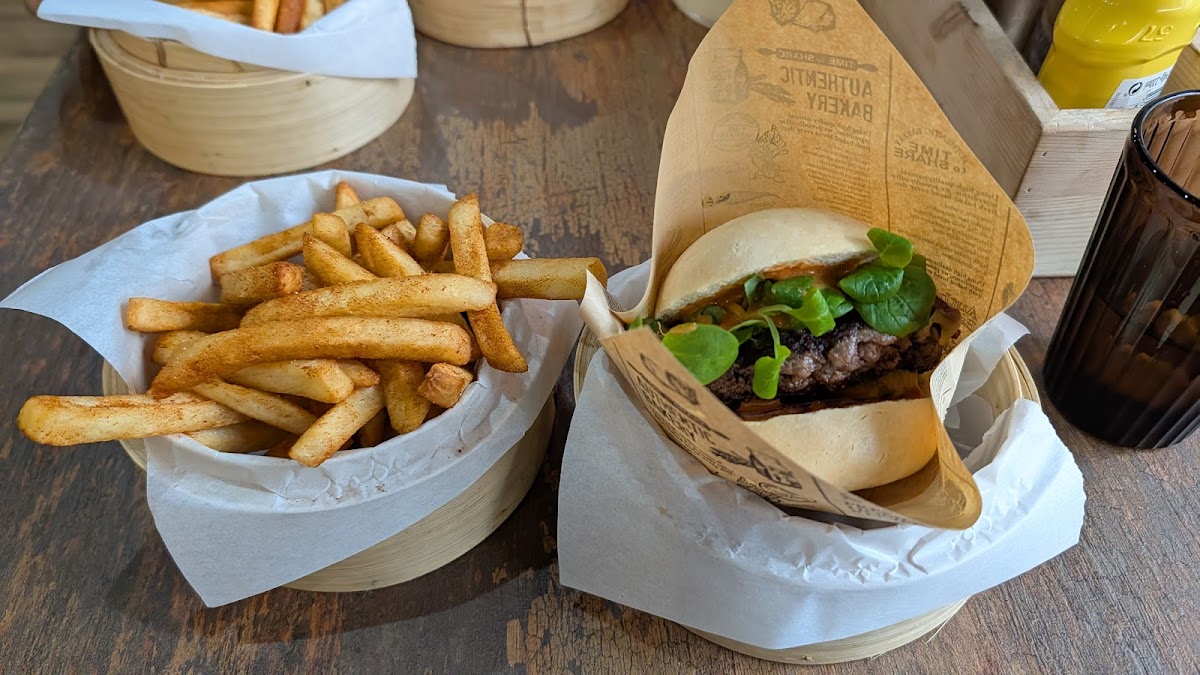 Yen Burger — photo 3