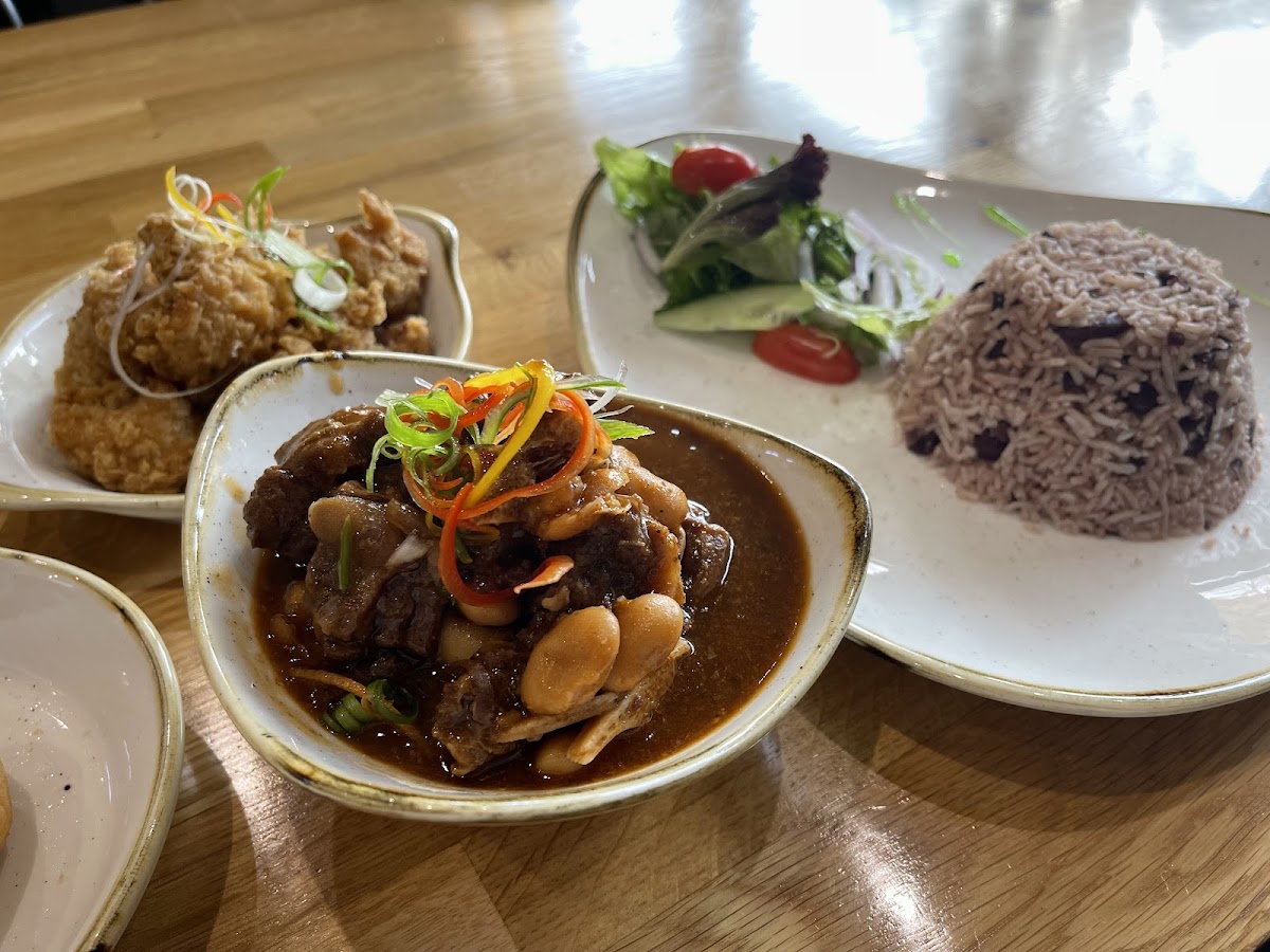 Yum Yum Caribbean Cuisine — photo 3