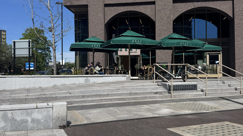 Zest Brunch & Bar restaurant