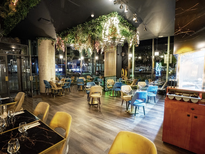 ZUZU BISTRO BAR restaurant